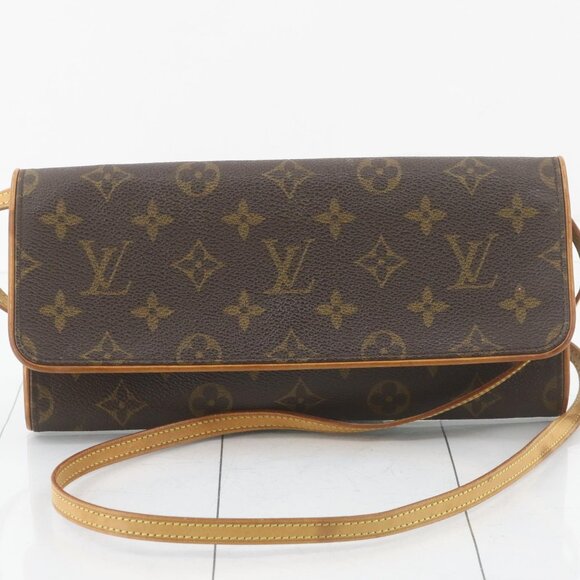 Louis Vuitton Handbags - Louis VUITTON Pochette Twin